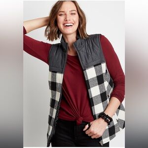 Maurices Women’s Black & White Buffalo Plaid Vest | Quilted Warm | Sz Large |